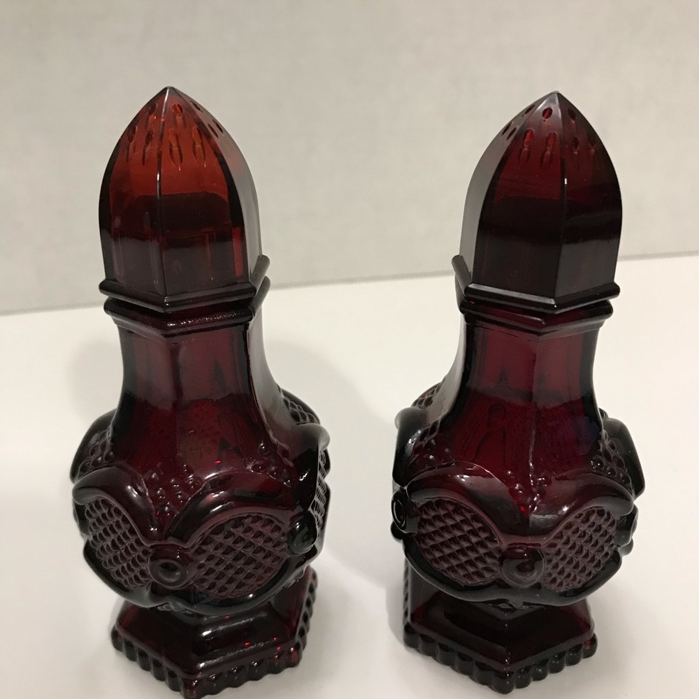 Avon vtg Cape Cod Ruby Red salt and pepper shakers
